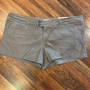 American Eagle NWT shorts size 12
